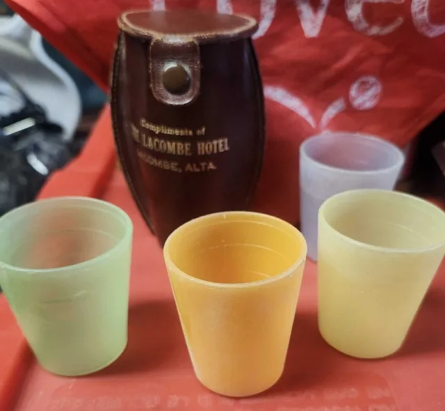 LaCombe Hotel Leather Case image indicator(2)