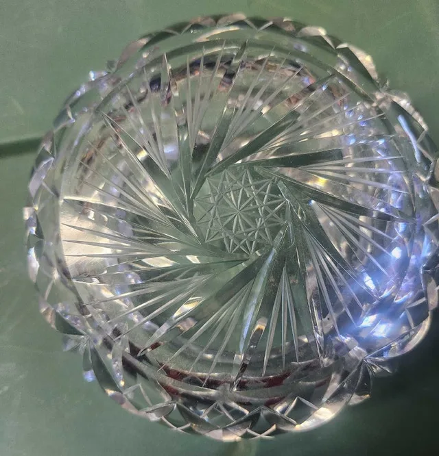 Crystal Ashtray image indicator(3)