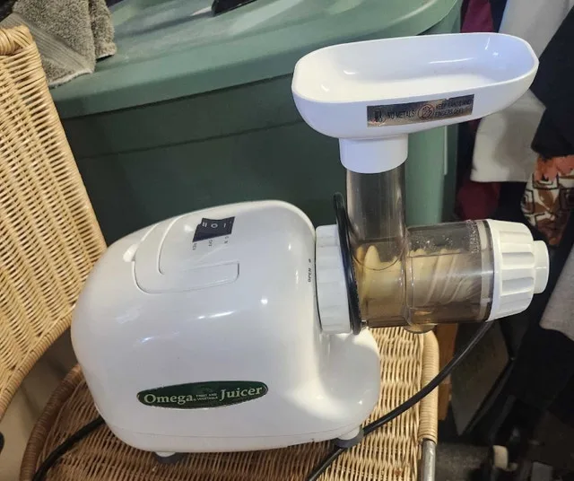 Omega Juicer