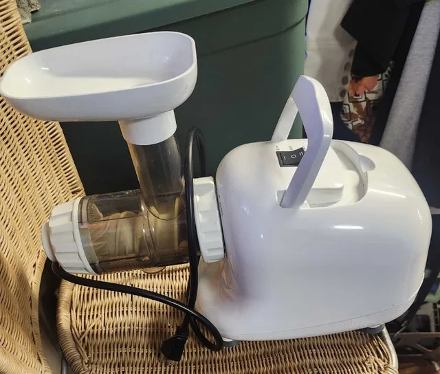 Omega Juicer image indicator(4)