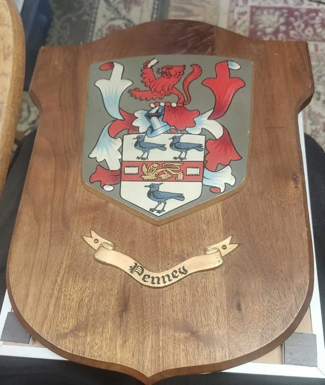 Penney Family Coat of Arms Plaque image indicator(4)