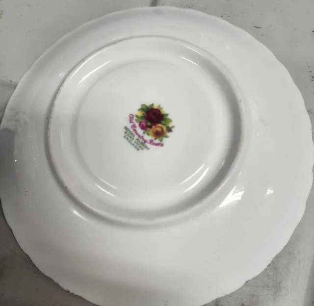 Royal Albert Old Country Roses Teacup image indicator(5)