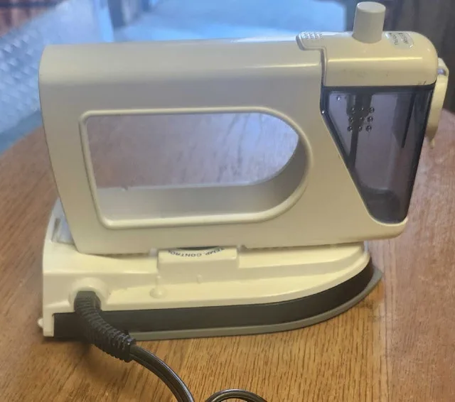 Sanyo Travel Iron image indicator(2)