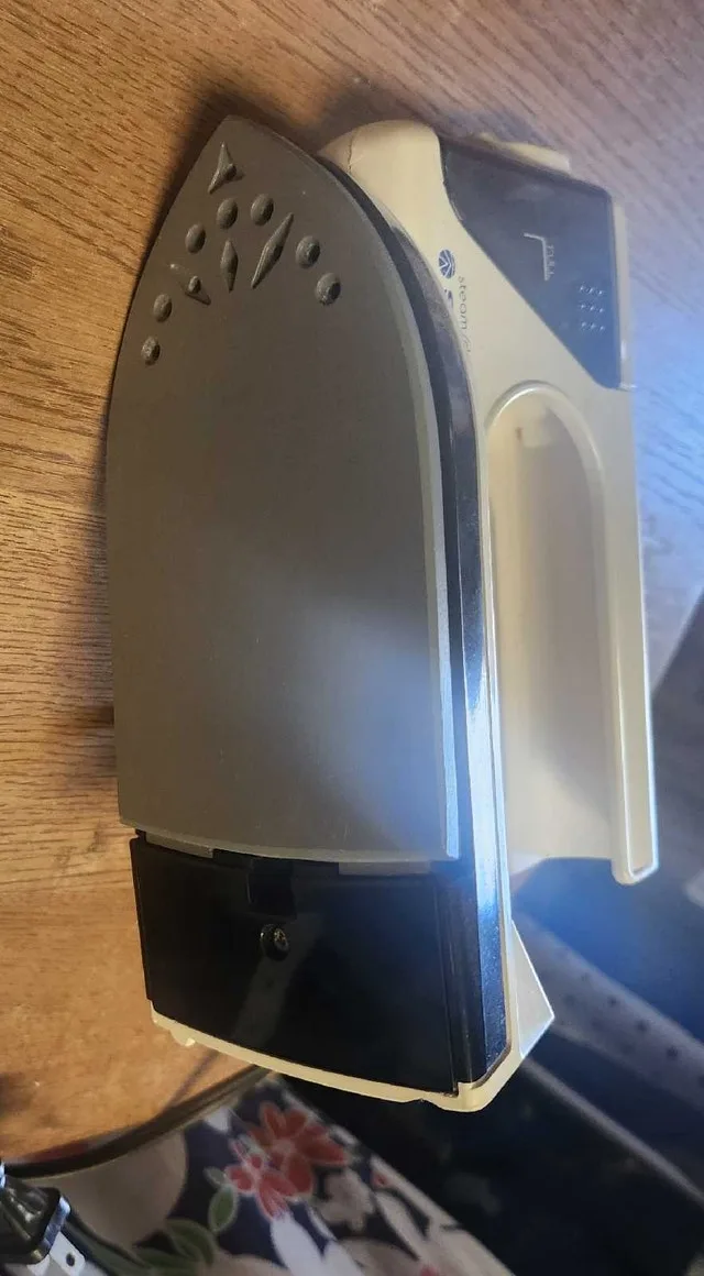 Sanyo Travel Iron image indicator(4)