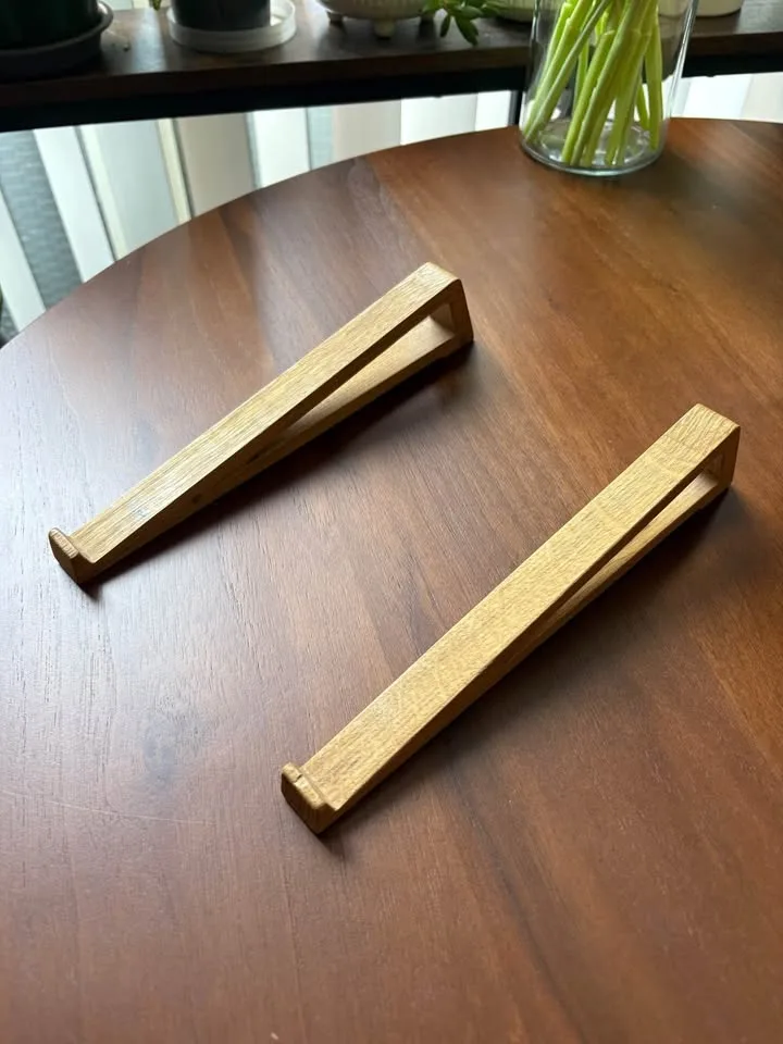 Magnetic Wooden Laptop Stand image indicator(2)