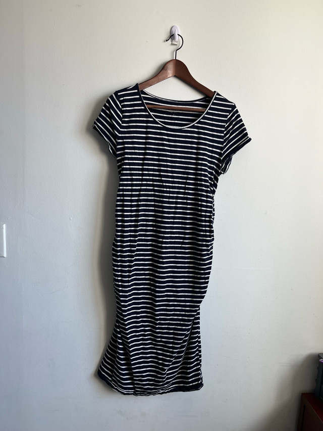 2 sets of Maternity dress. Size large🥕