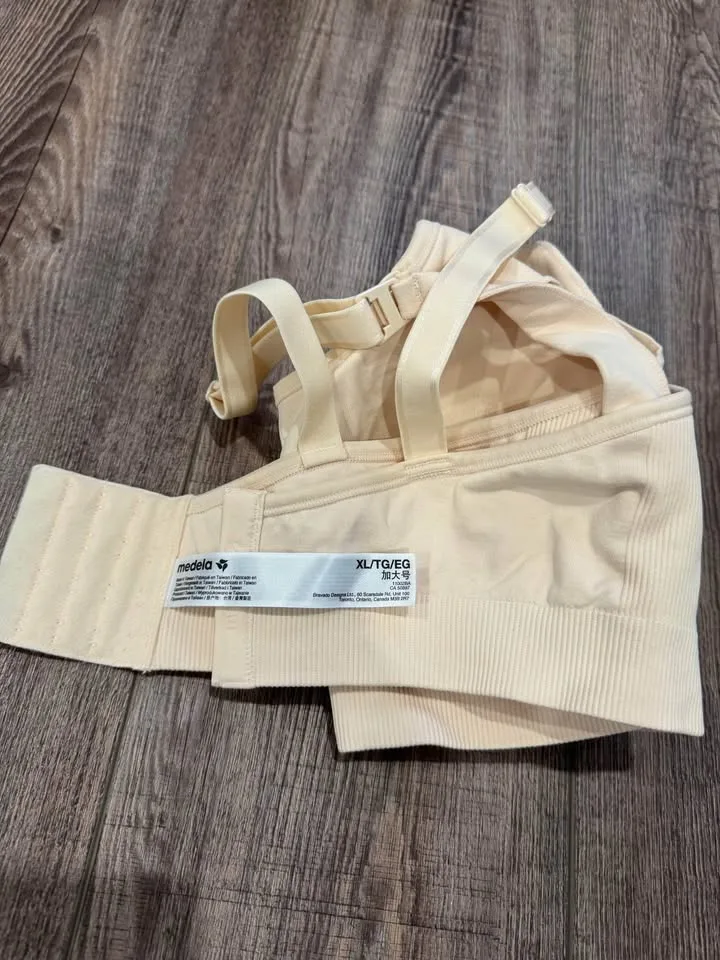Brand new medela nursing bra size XL image indicator(2)