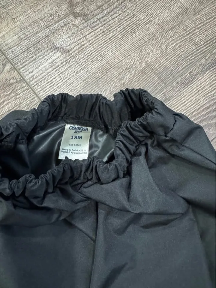 Brand new Oshkosh splash pants for 18 months old image indicator(2)