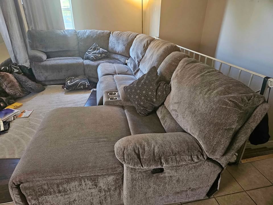 Must Go ASAP: Sectional Sofa- Electric Recline