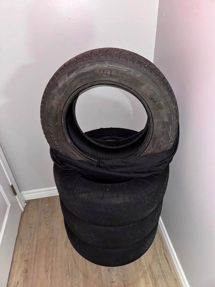 Winter tire 215/60r16