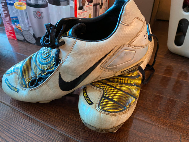 Men Nike Soccer Boots - photo 3