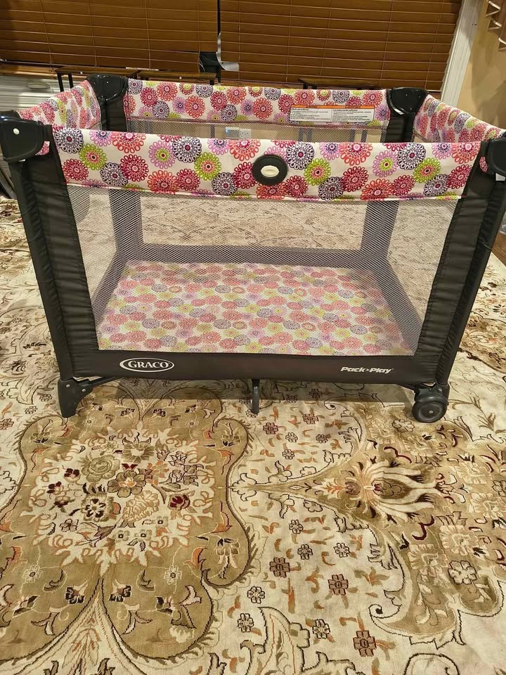 🥕Graco Pack 'n Play Playard, Foldable Baby Playpen, Pink🥕 - photo 3