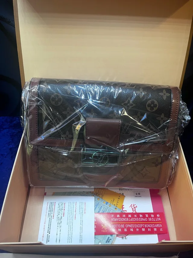 Louis Vuitton thumbnail