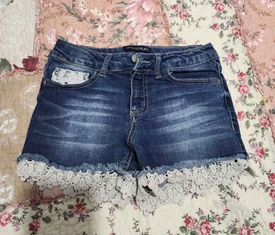 Girl Shorts