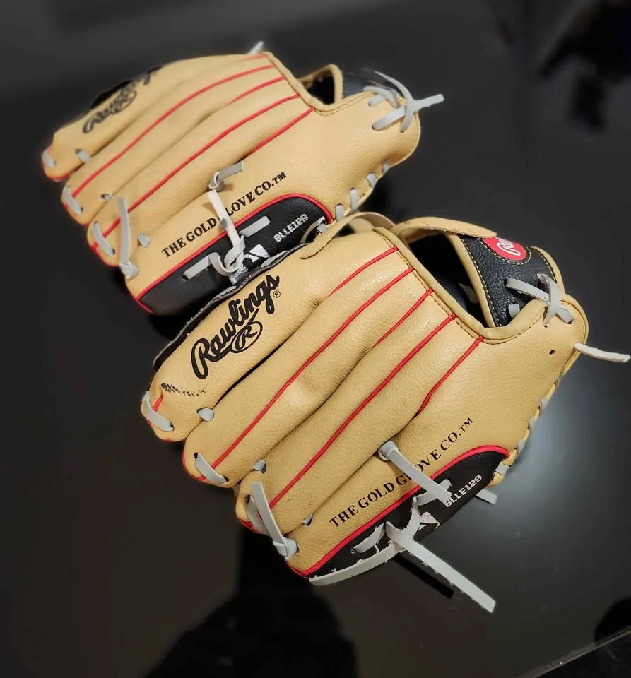 baseball gloves 10" image indicator(3)