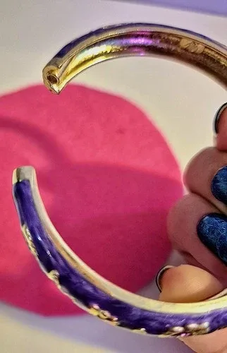 Purple hinged flower bracelet image indicator(4)