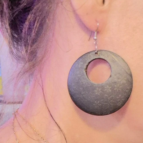Wooden dangle earrings