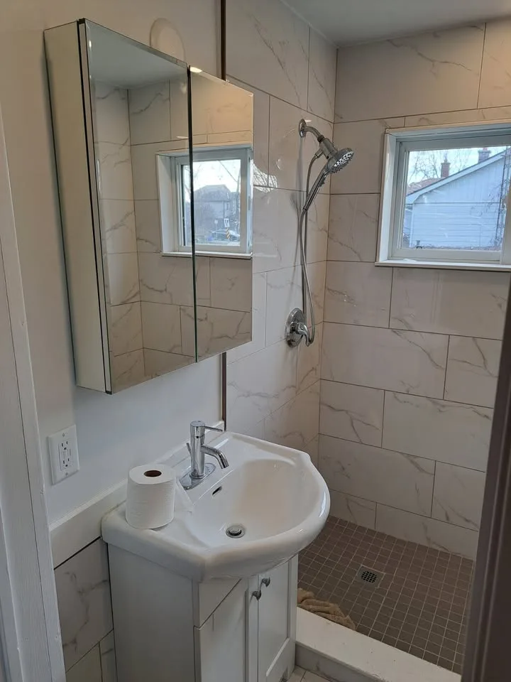 2 Bed 1 Bath Apartment image indicator(2)