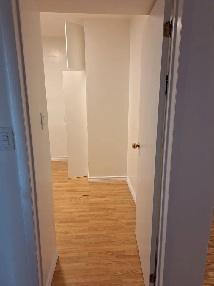 2 Bed 1 Bath Apartment image indicator(3)