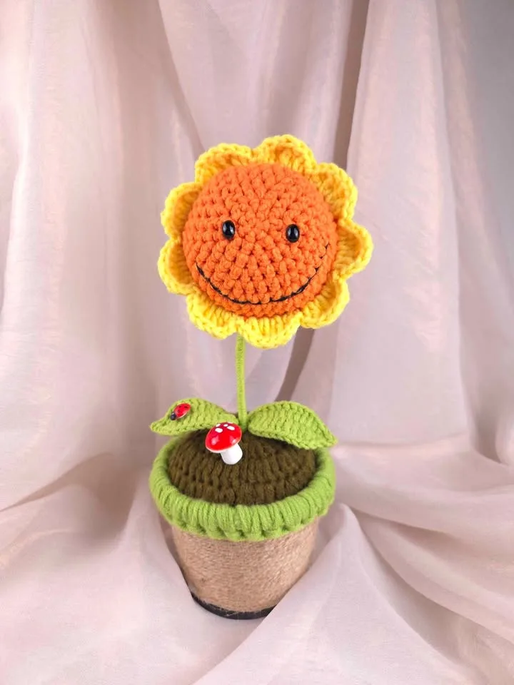 Handmade Crochet Sunflower pot thumbnail