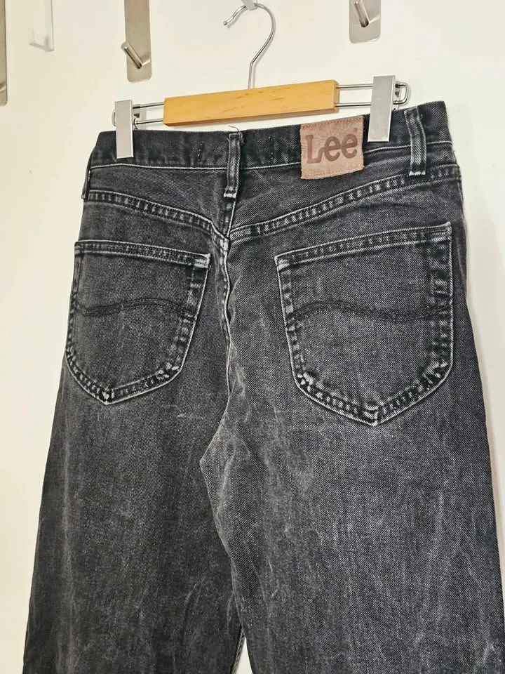 Vintage 90s Lee 31x30 Relaxed Fit Washed Black Denim Mens Jeans image indicator(2)