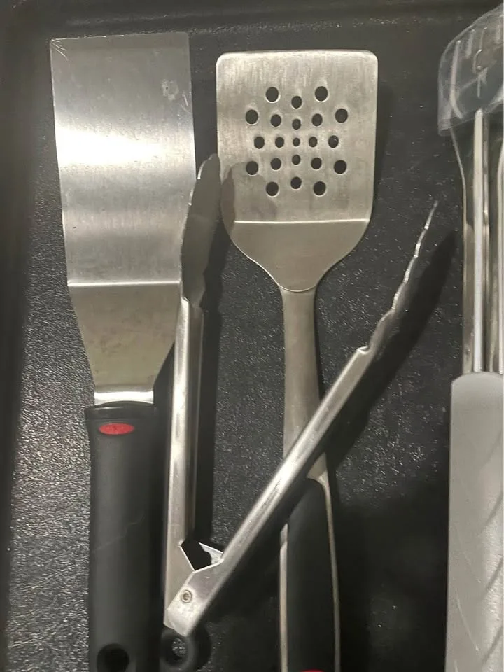 Brand New Outdoor Grilling Tools image indicator(2)