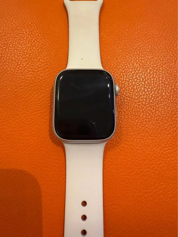 Apple Watch Series 8 - aluminum (45mm) - GPS + Cellular image indicator(2)