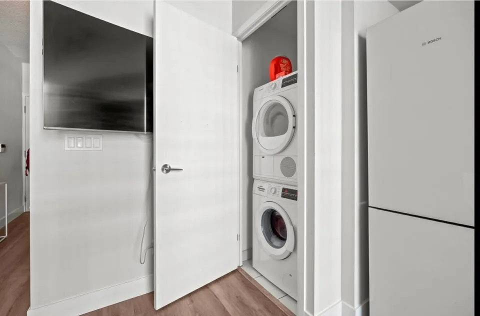 1 Bed 1 Bath - Apartment image indicator(6)