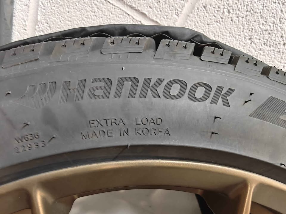 Hankook Winter Tires & Rims - Hyundai Elantra 225/45/R18 - photo 3