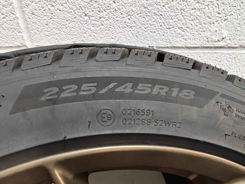Hankook Winter Tires & Rims - Hyundai Elantra 225/45/R18 - photo 4