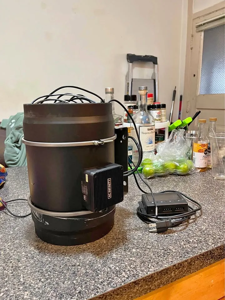 AC Infinity Cloudine Pro T8 - 8�” fan for grow tents thumbnail