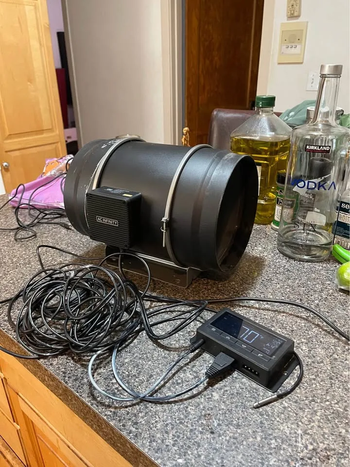 AC Infinity Cloudine Pro T8 - 8” fan for grow tents image indicator(3)