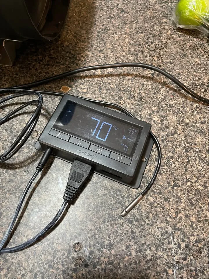 AC Infinity Cloudine Pro T8 - 8” fan for grow tents image indicator(4)