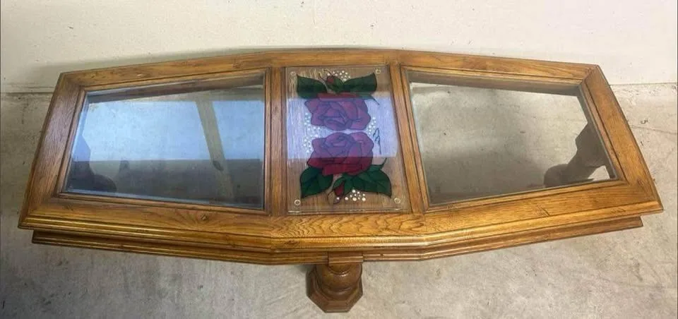 Vintage Oak Finished Coffee Table with Glass Inserts image indicator(2)