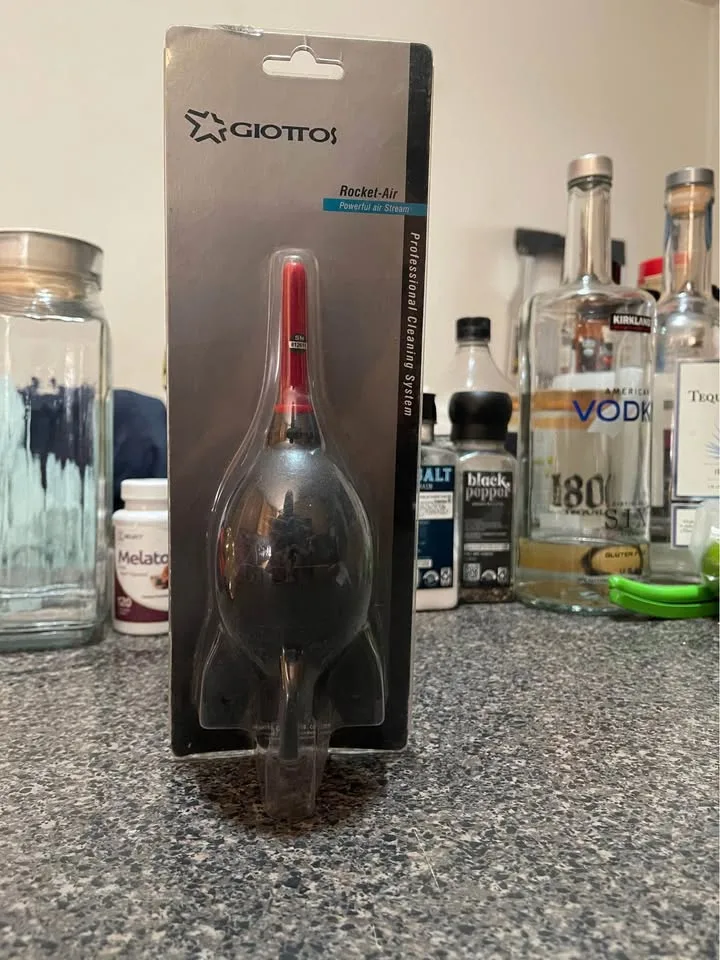 Giotto Rocket Air Blaster (Medium) image indicator(2)