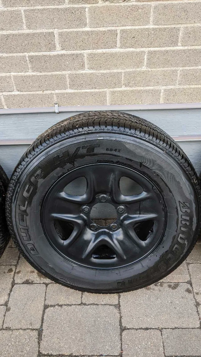 Toyota Tundra factory steel rims image indicator(3)