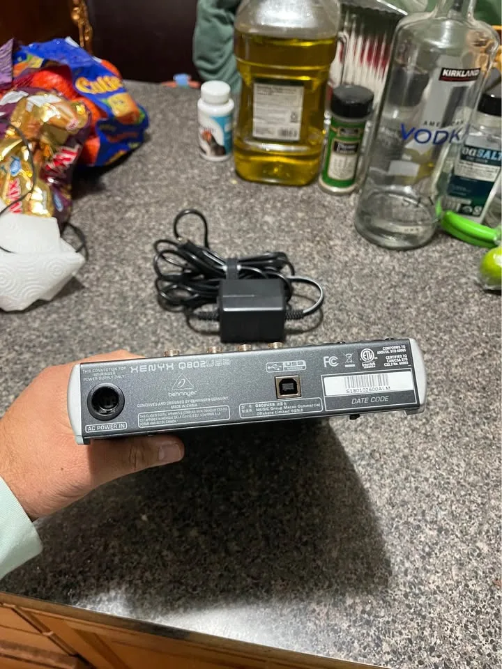 Behringer Xenyx Q802USB - Mixer/USB Interface image indicator(2)