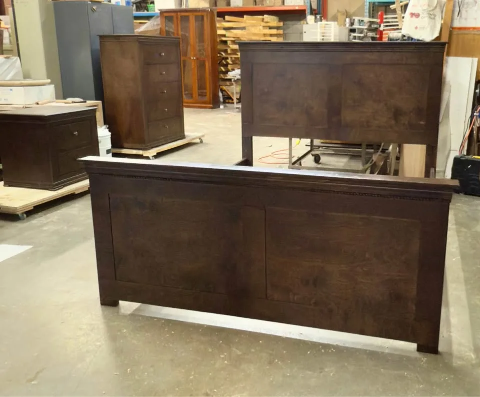 Handcrafted, Dark Walnut Finish, Queen Size image indicator(3)