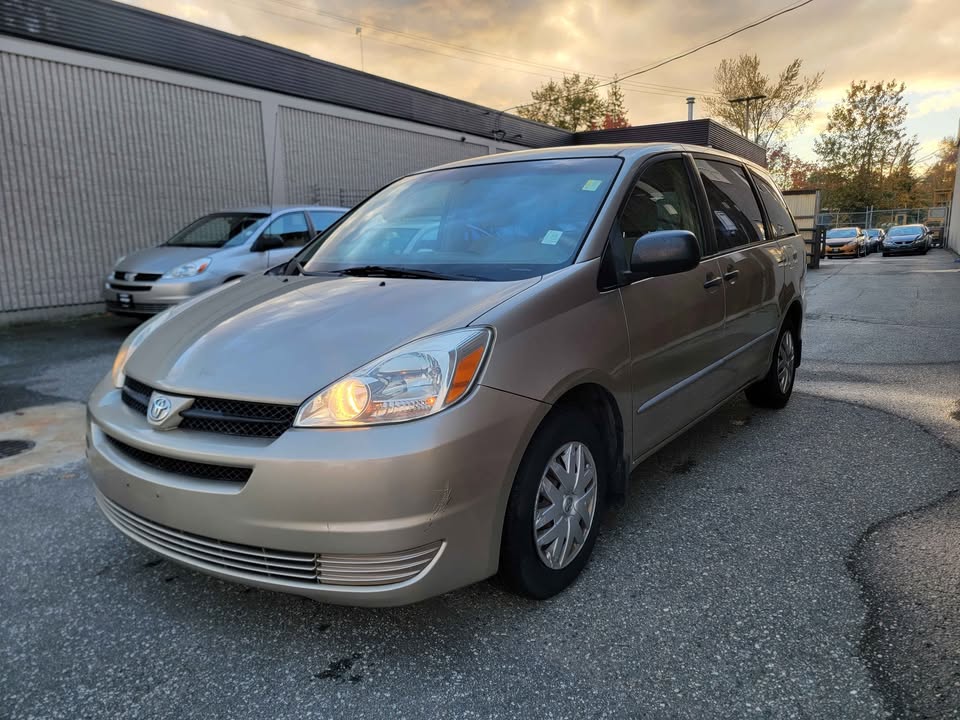 2005 Toyota Sienna - photo 3