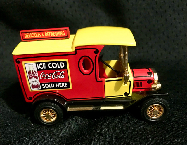 Coca-Cola Diecast Trucks - photo 3