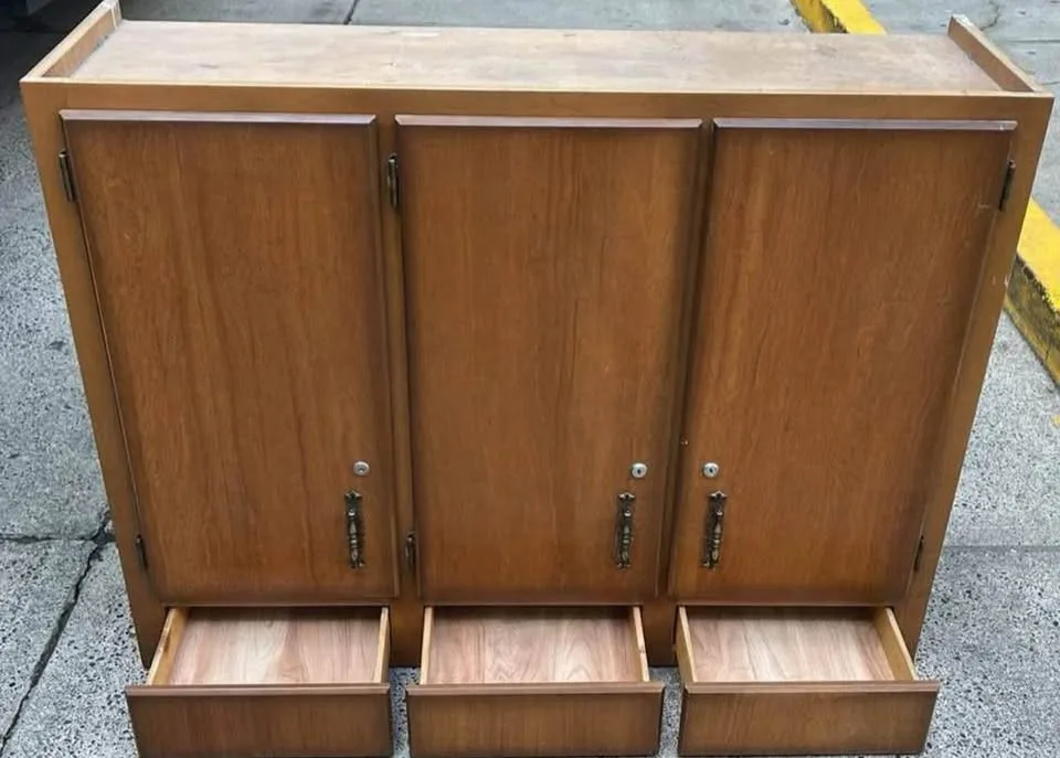 Vintage Vinyl LP Storage Cabinet image indicator(3)