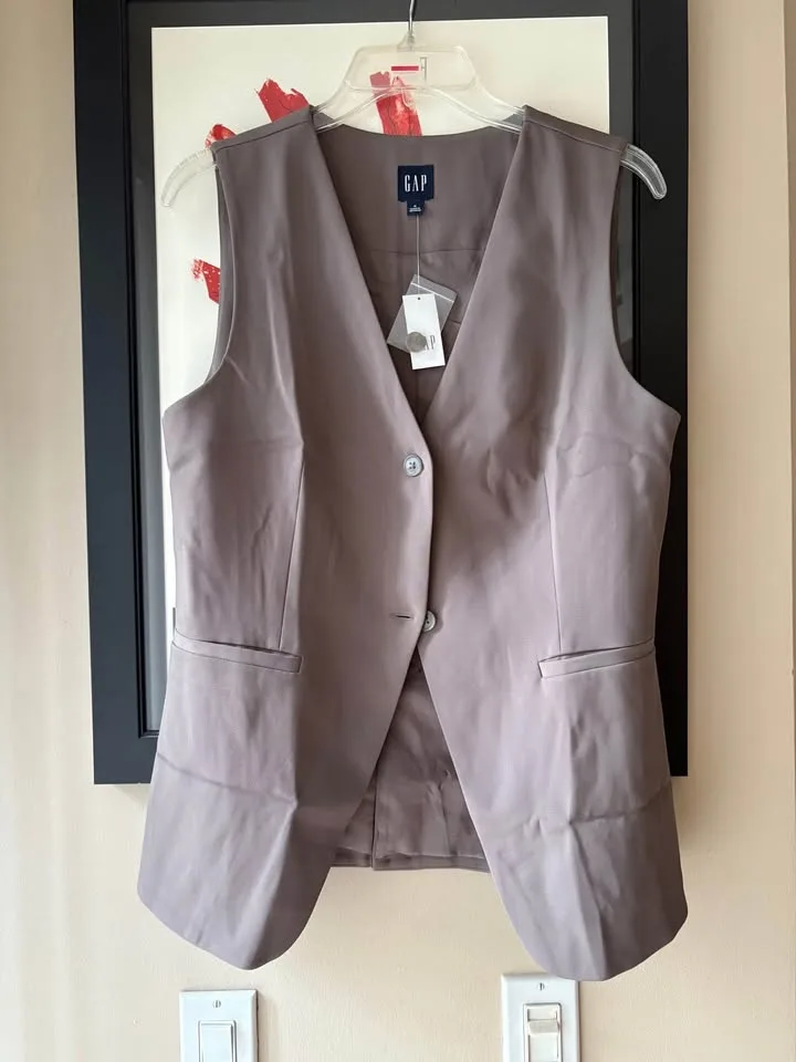 BNWT Gap Longline Twill Vest - Size M image indicator(3)