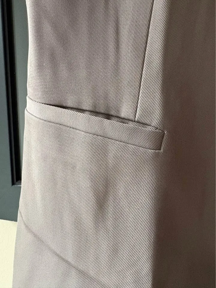 BNWT Gap Longline Twill Vest - Size M image indicator(5)