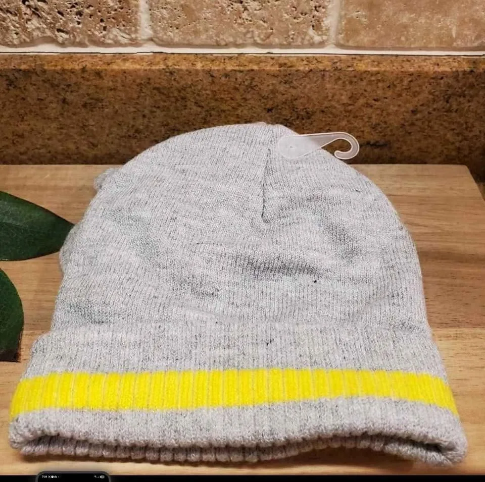 BNWT The Wiggles Emma Hat & Mitts Set - 2-3x image indicator(4)