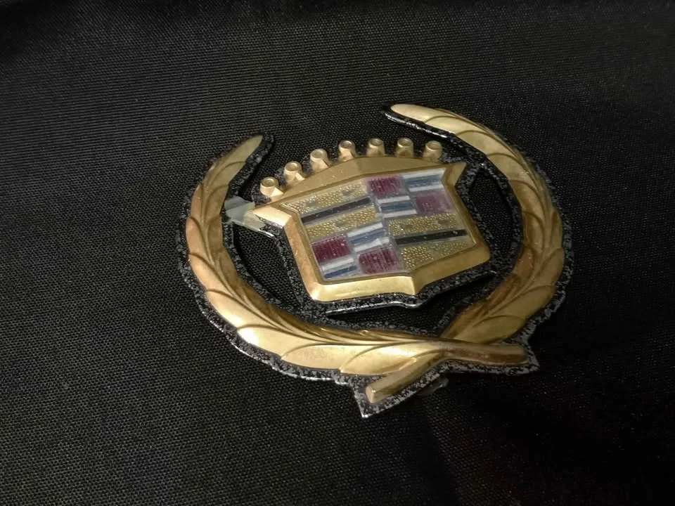 10.5cm Cadillac Logo Hood Ornament image indicator(2)