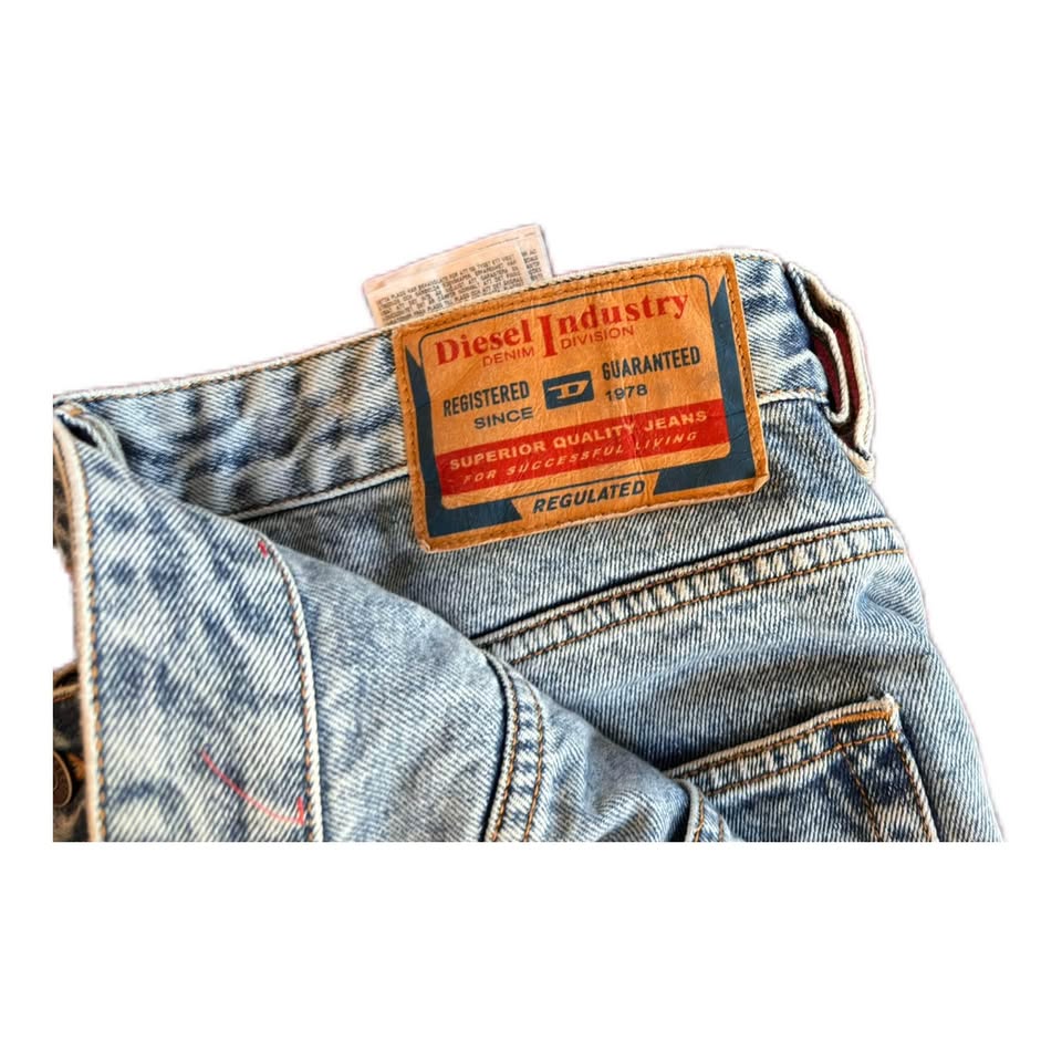 Diesel Pantaloni Straight Jeans D-Rise - photo 3