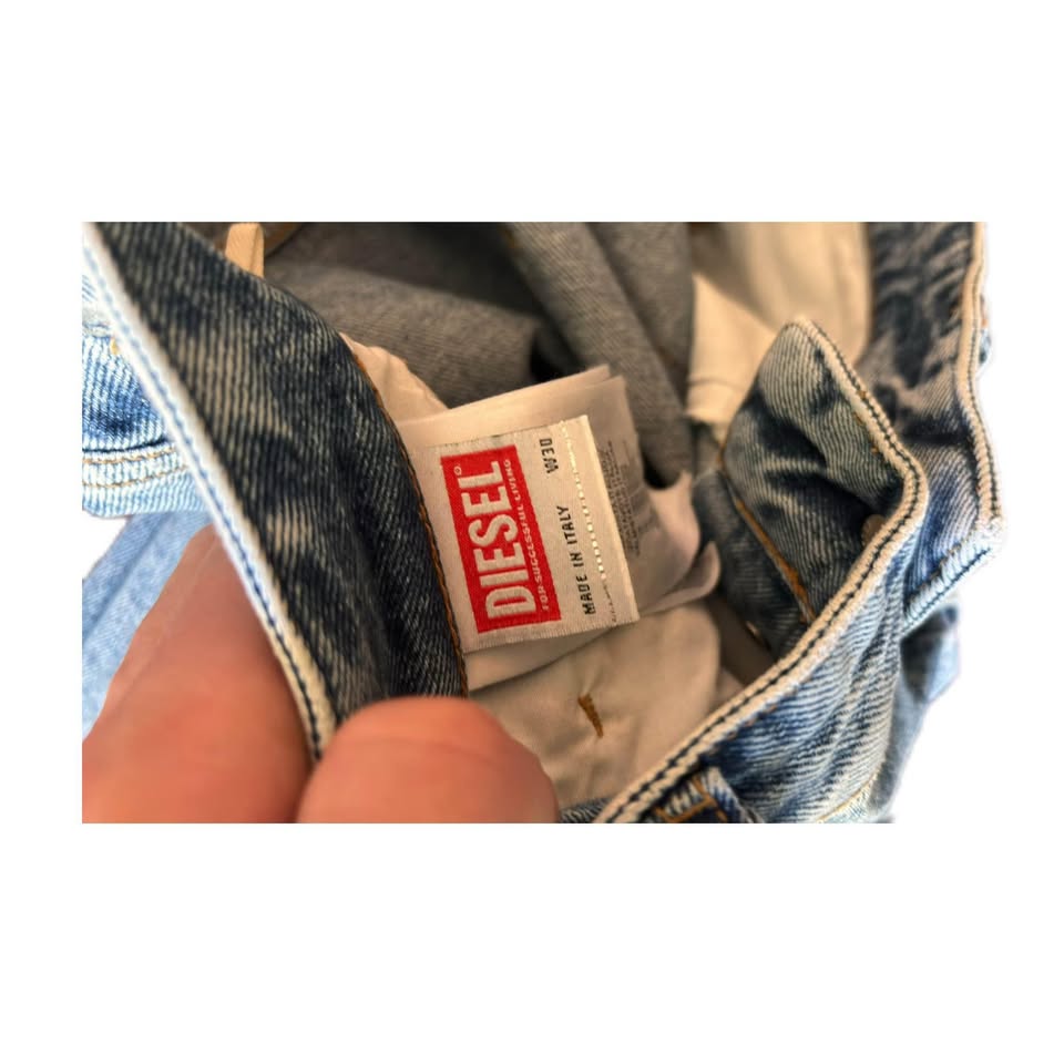 Diesel Pantaloni Straight Jeans D-Rise - photo 4