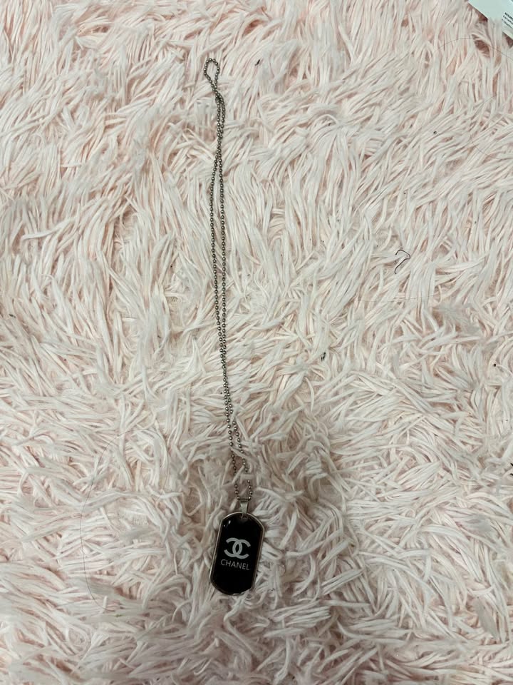Dog tag necklace