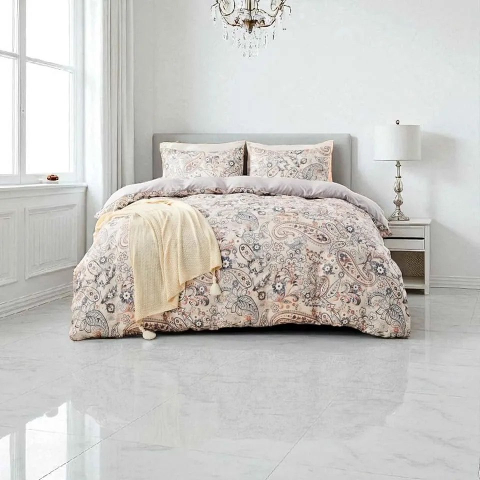 Whispering Meadow Duvet Cover Set - 3 Pieces - KING - NEW thumbnail