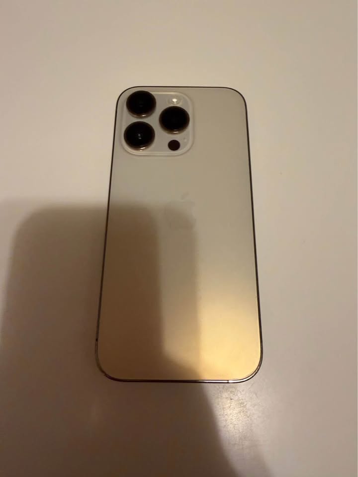 iPhone 14 Pro - photo 2